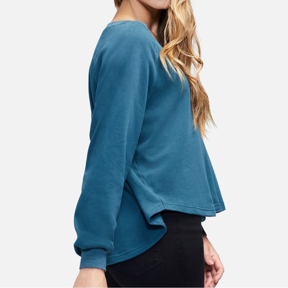 Wildfox Victoria Pullover in Reflecting Pond - Size Large | $108 - Picture 3 of 5